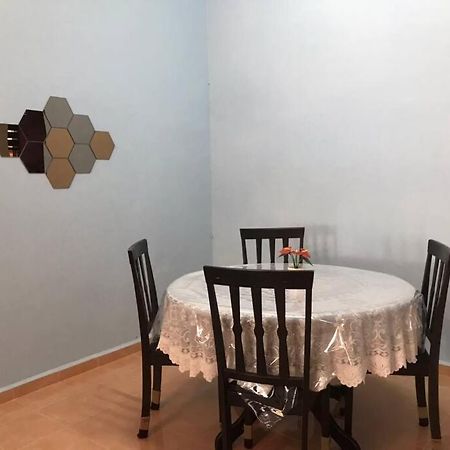 Homestay Che Mat Kuala Terengganu Exterior photo