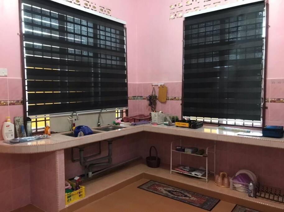 Homestay Che Mat Kuala Terengganu Exterior photo