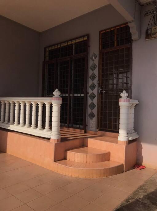 Homestay Che Mat Kuala Terengganu Exterior photo